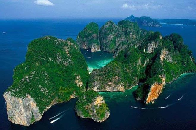 Phi Phi & Bamboo Islands Tour