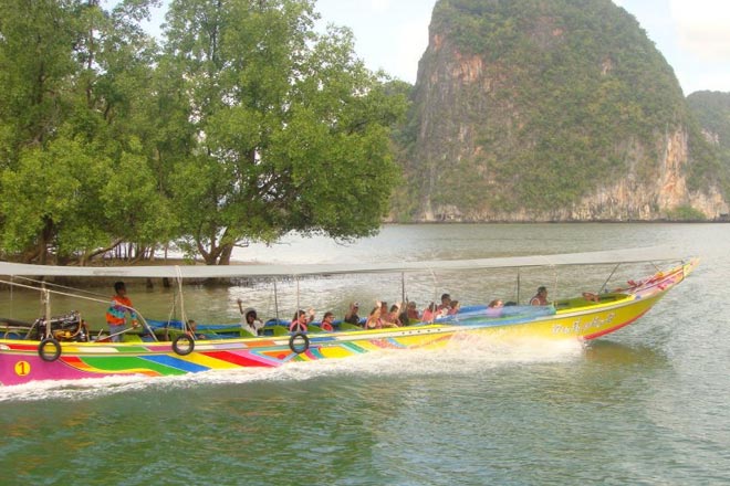 Private Long Tail Boat to James Bond