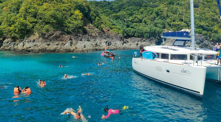 Private Catamaran to Coral Island