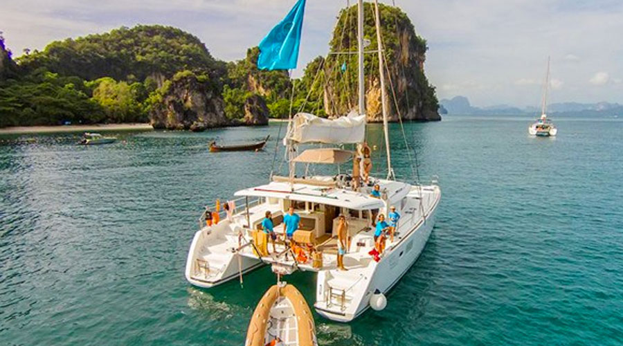 Private Catamaran to Coral Island