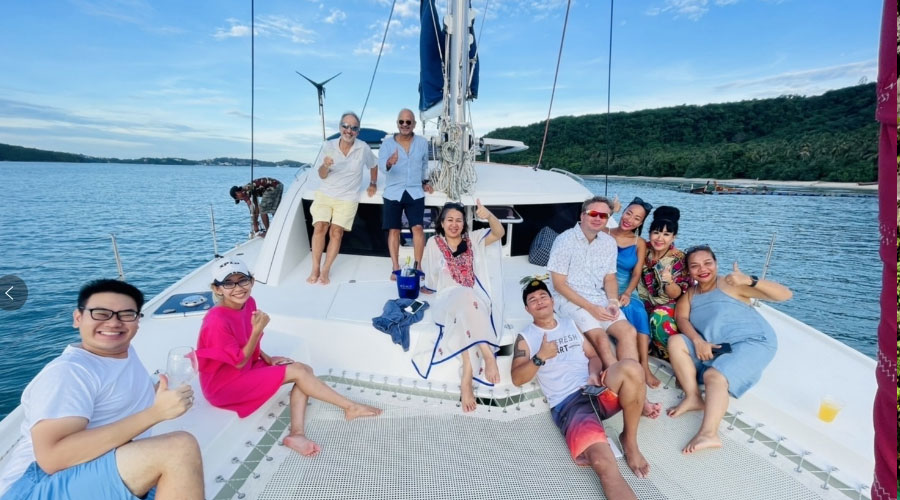 Private Catamaran to Coral Island